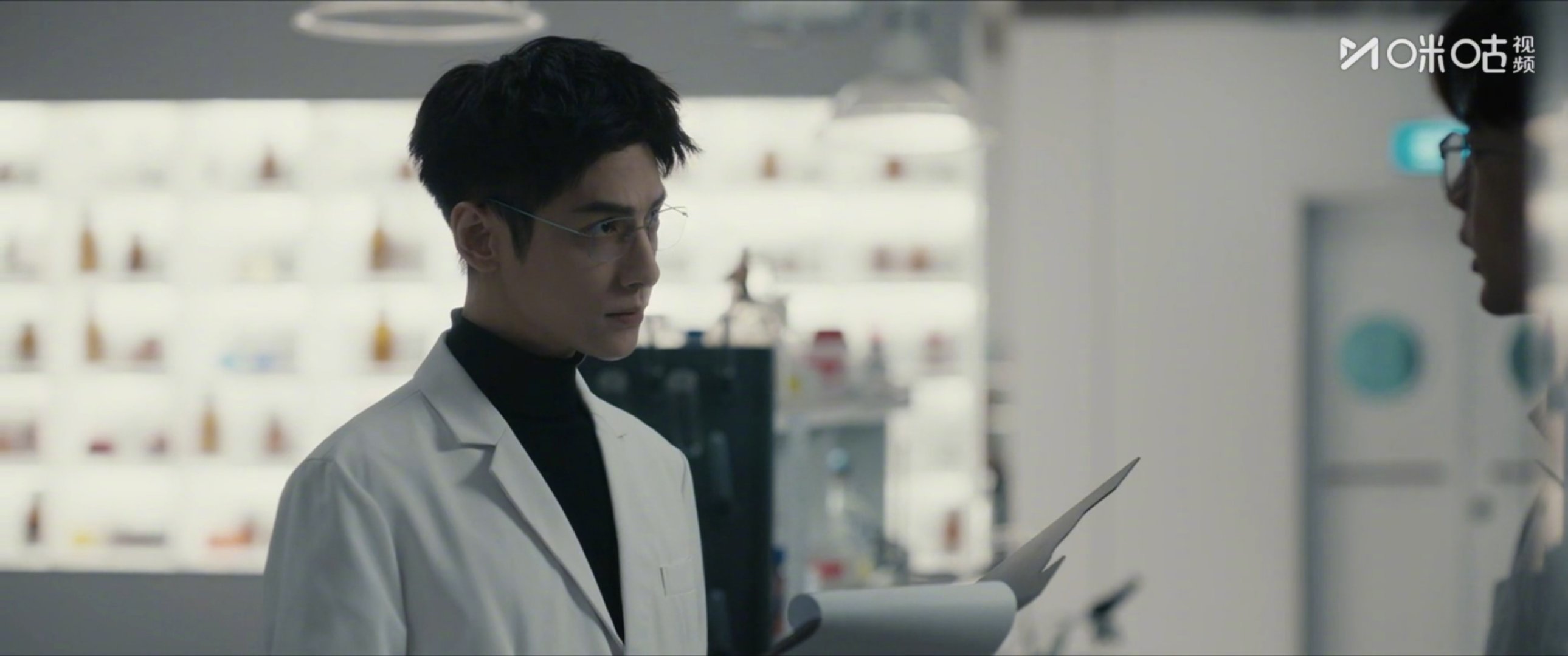 剥茧线索指向药瓶剥茧 新线索细思极恐！翟溪溪家的药瓶竟与李淑婷抗躁郁药成分一致，