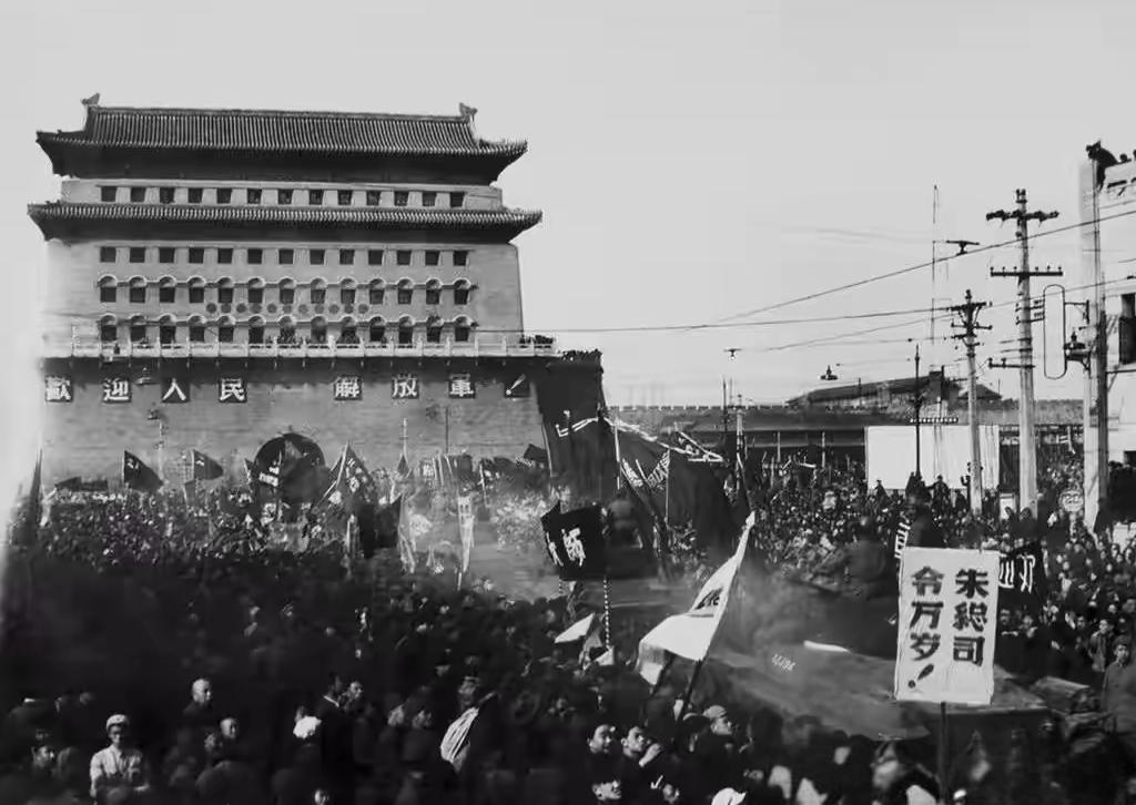 清政府和国民党都搞不定的东交民巷，老人家只用了一句“限你们7天撤离！”军管会直接