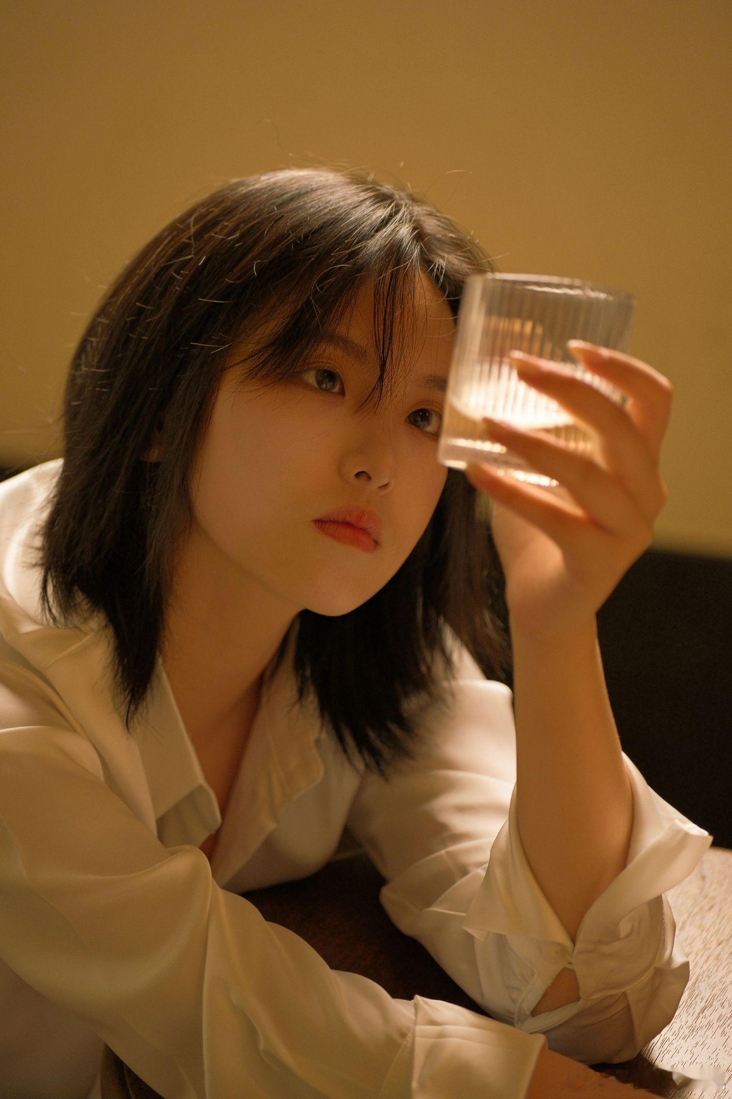写真摄影日记 谁的世界没有烦恼呢美女
