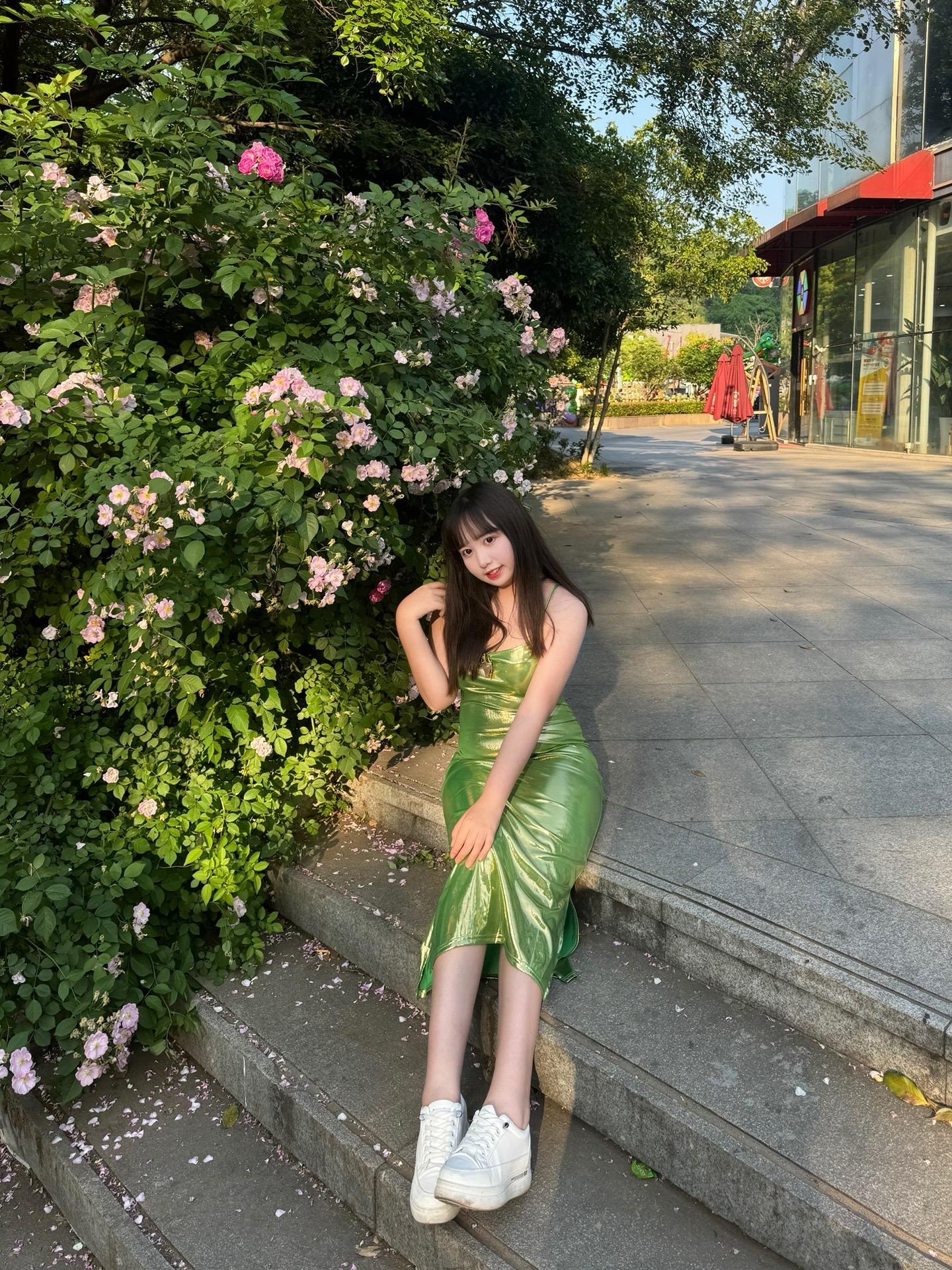 恬静的午后。
