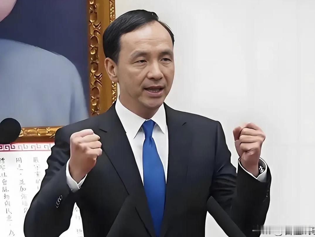 朱立伦终于撕下伪装，一句“要跟台湾主流民意合拍”，直接把国民党推向了“台独”B队