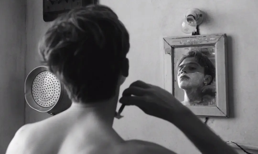 深焦电影史 黑白影像下的情欲与殖民反思：欧容如何重构加缪经典2025年，弗朗索瓦