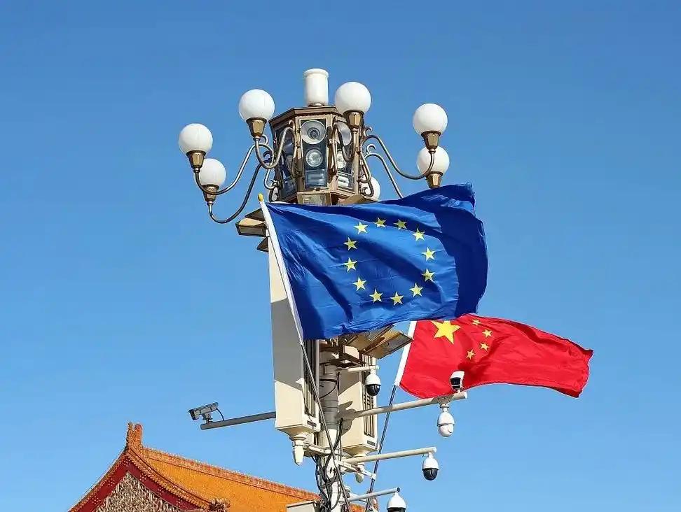 看中国怎么办？欧盟这回是动真格的。从2027年12月14日开始，任何商品想卖到欧