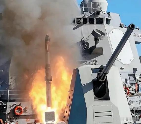 垂直发射系统是核心亮点，64单元通用垂直发射系统兼容性强，可发射红旗-9B防空导