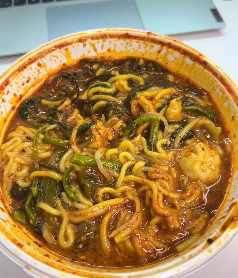 刘文祥麻辣烫跟网友点的刘文祥太成功了吧！真的好吃啊鞭炮笋真的是灵魂 一定要加！！