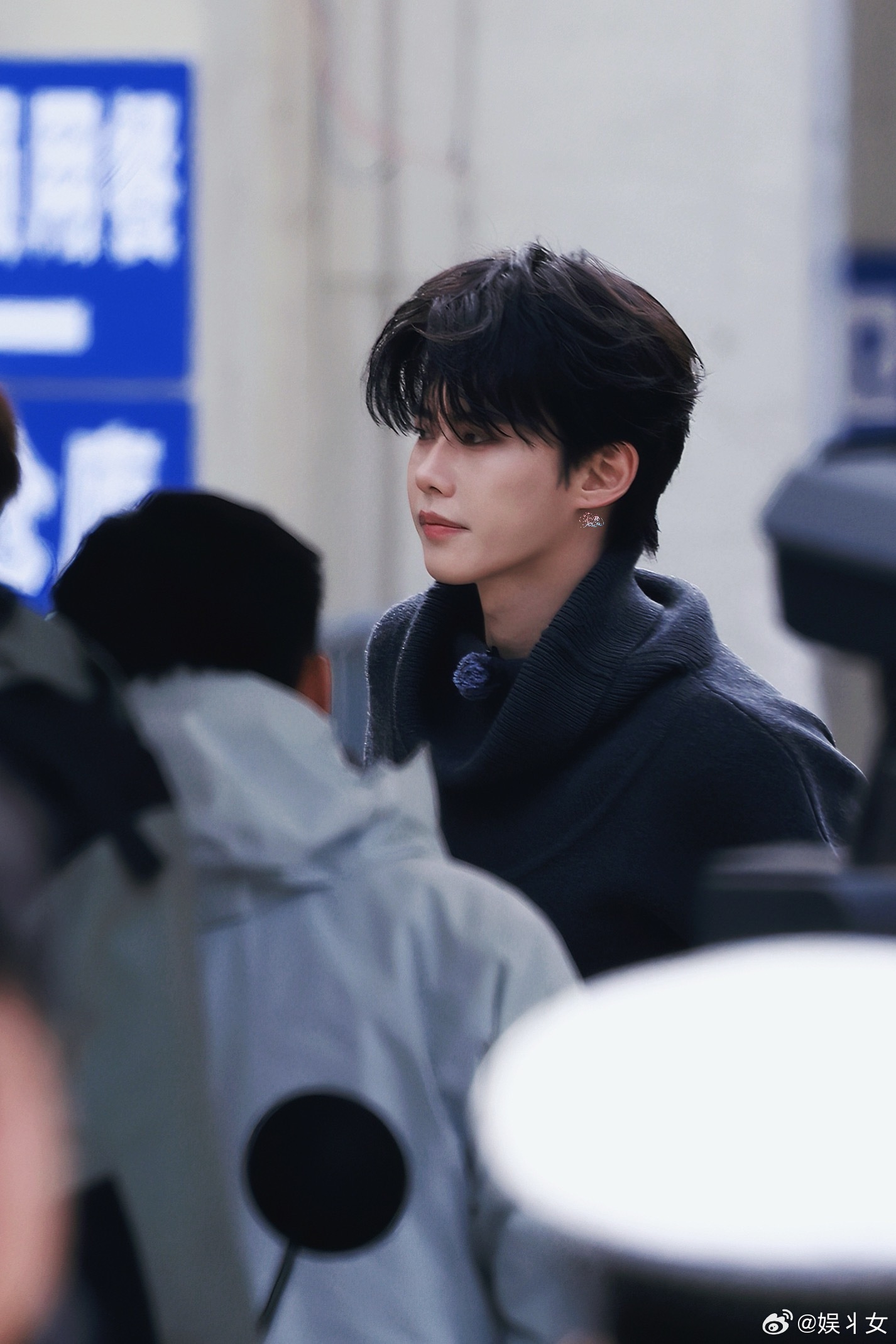 内娱颜担艺人集体素颜做瑜伽 这画面也太养眼了吧✨一整个大饱眼福，这么多高颜值艺人