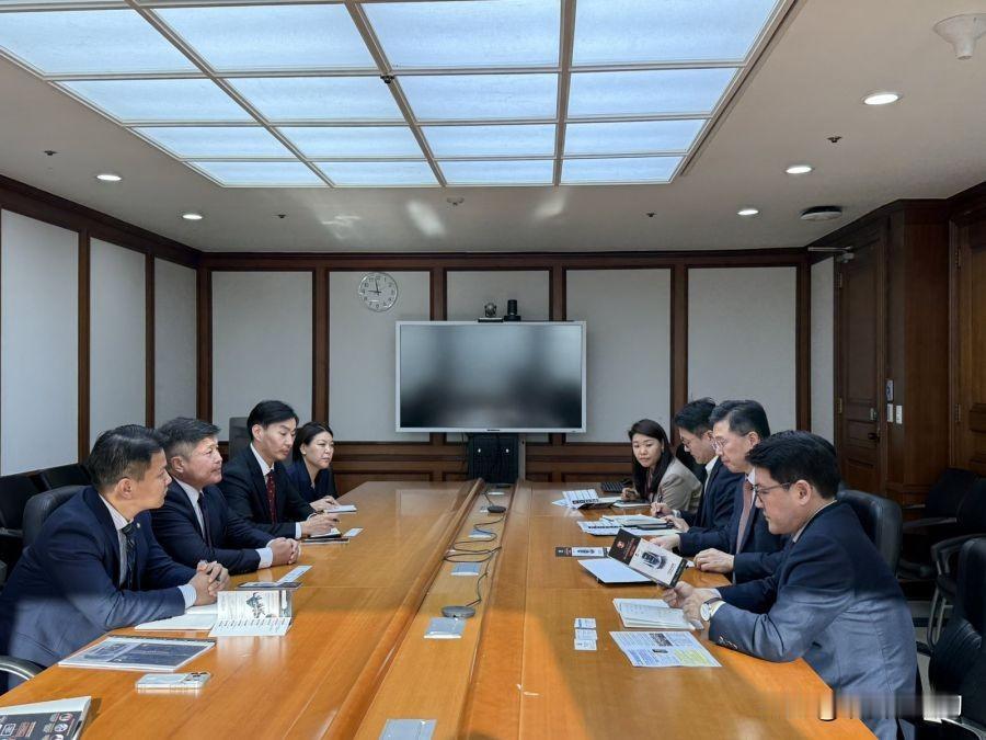 蒙韩双方就乌兰巴托地铁项目合作交换意见

蒙通社乌兰巴托 11 月 11 日电，