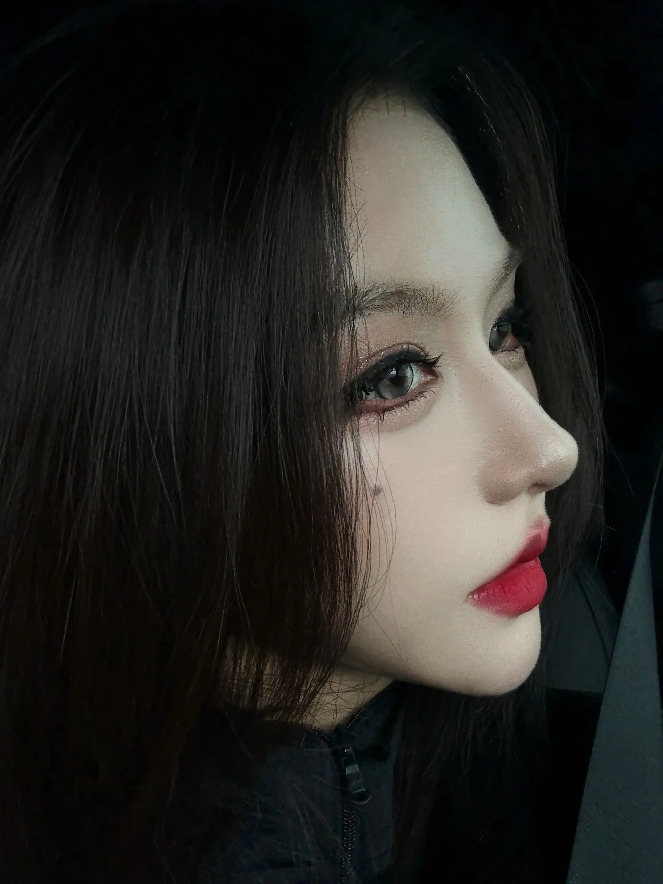 人道洛阳花似锦 ，偏我来时不逢春。