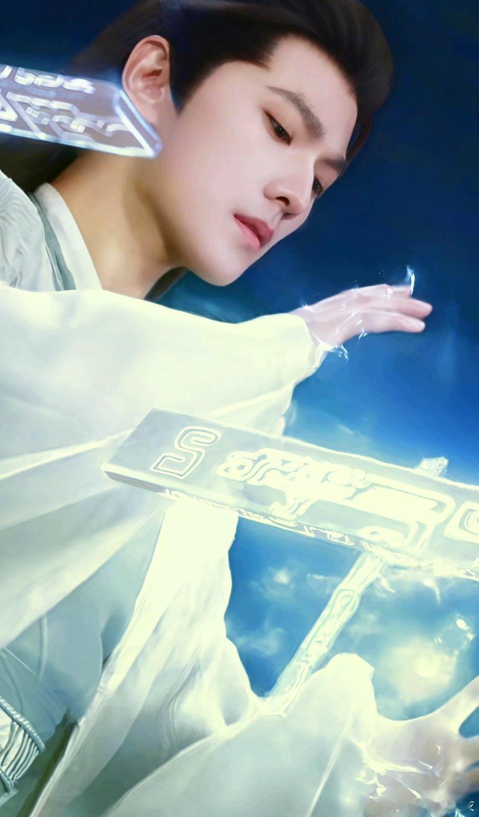 我与强哥一起看《凡人修仙传》…我：韩立真是小仙男，杨洋老师太帅了强哥：韩立心机男