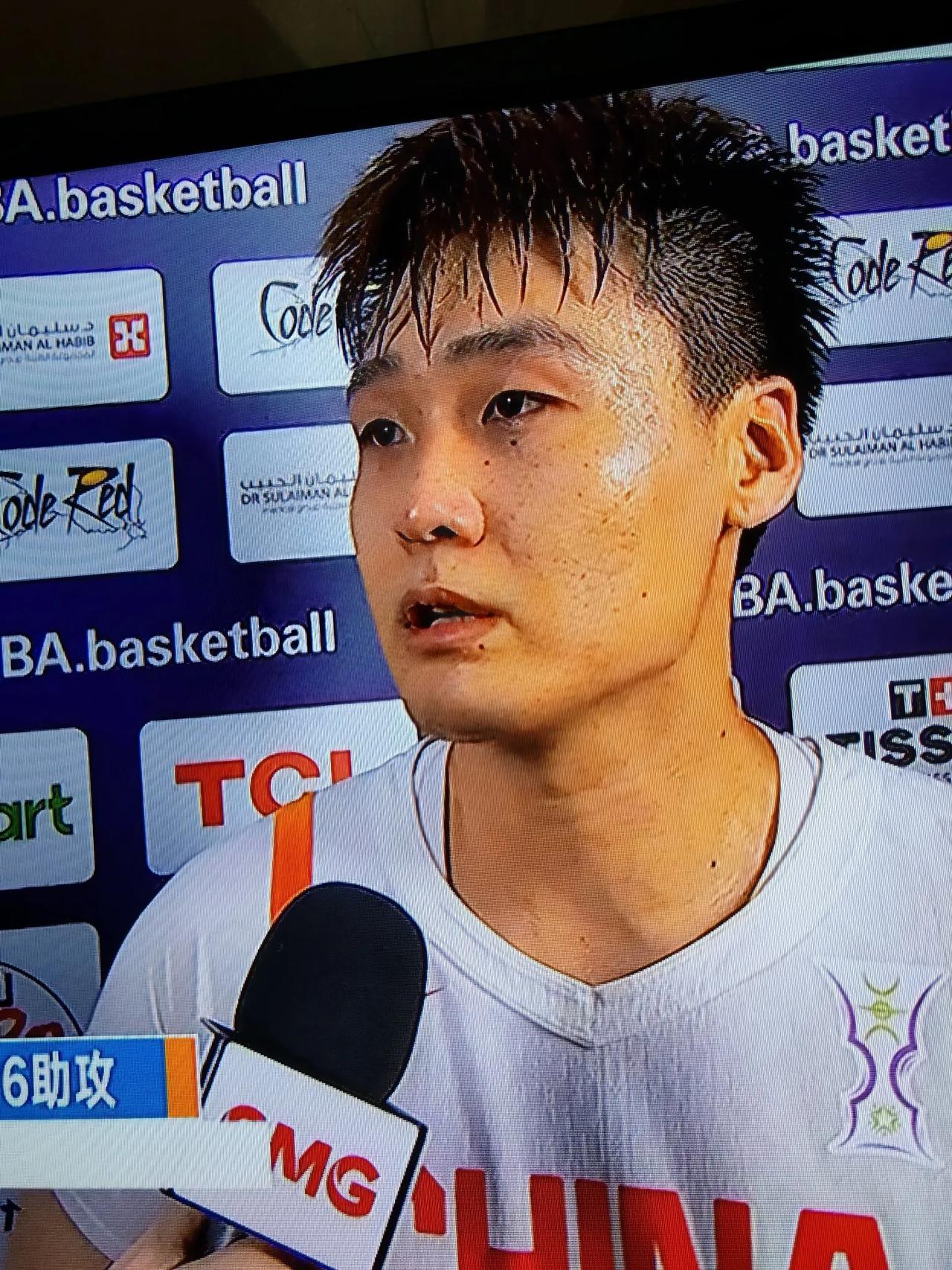 今晚7点35分，北京与辽宁男篮交战值得观看！不知扬明能否识破许利民的老谋深算？这