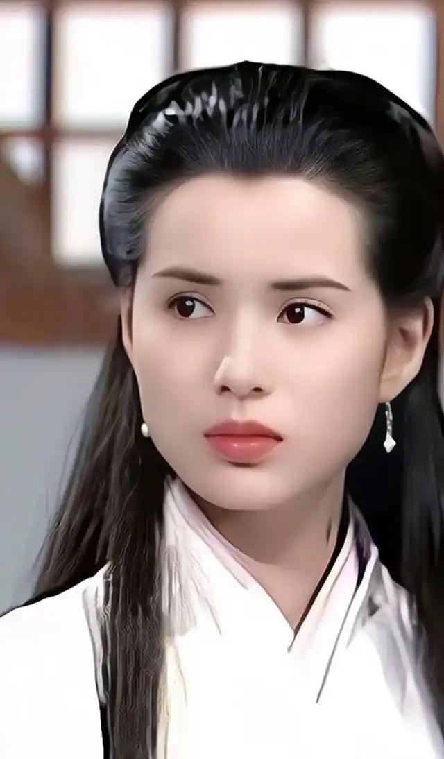 必须是小龙女！

她虽然屡遭挫折磨难，但心境总是平和，而且越挫越勇，武功惊人，绝