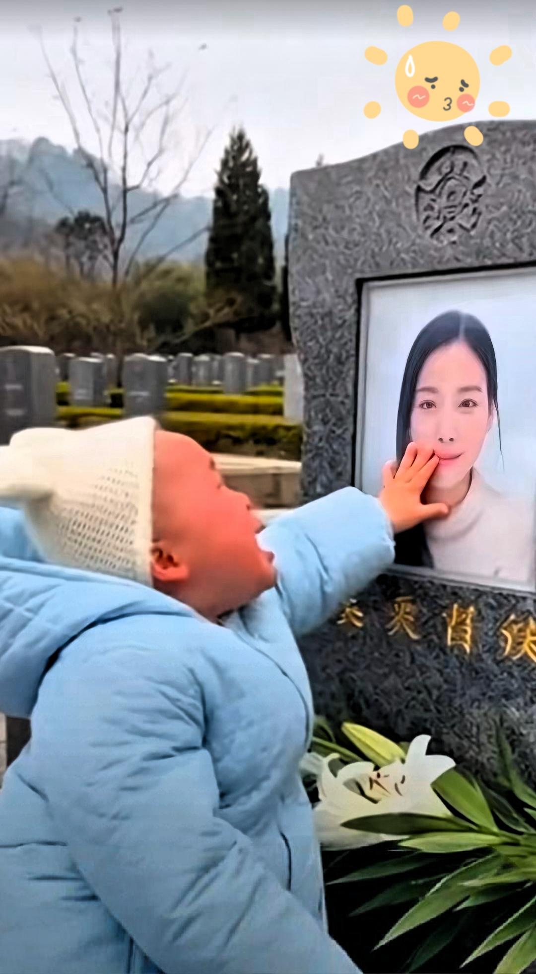 说真的，
这事儿我不信都不行，
太戳心窝子了。

男人的媳妇走了都有八个月了，日