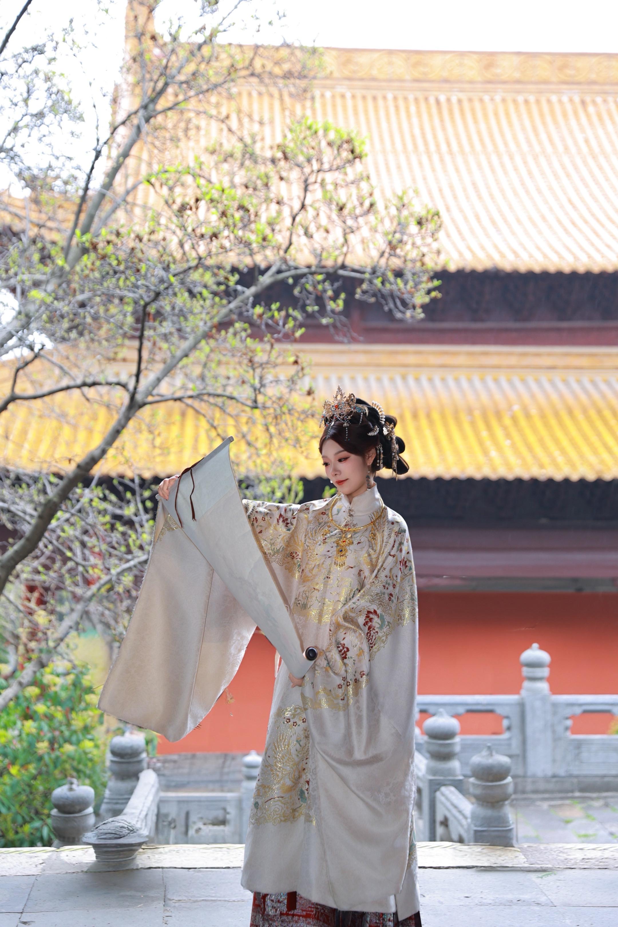 杳杳春来时 祈尔繁芜知