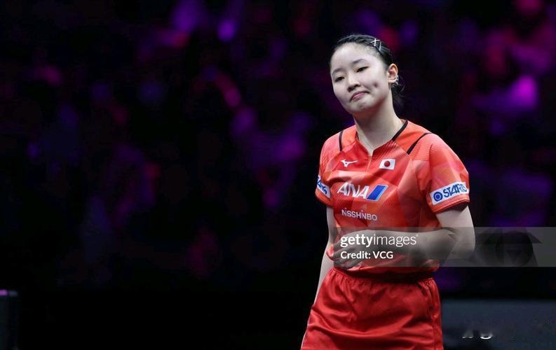 在2026海口亚洲杯女单半决赛的激烈角逐中，王曼昱与日本强敌张本美和狭路相逢。她