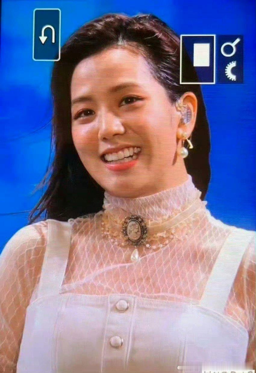 赵露思 美女与野兽金智秀 ​​​