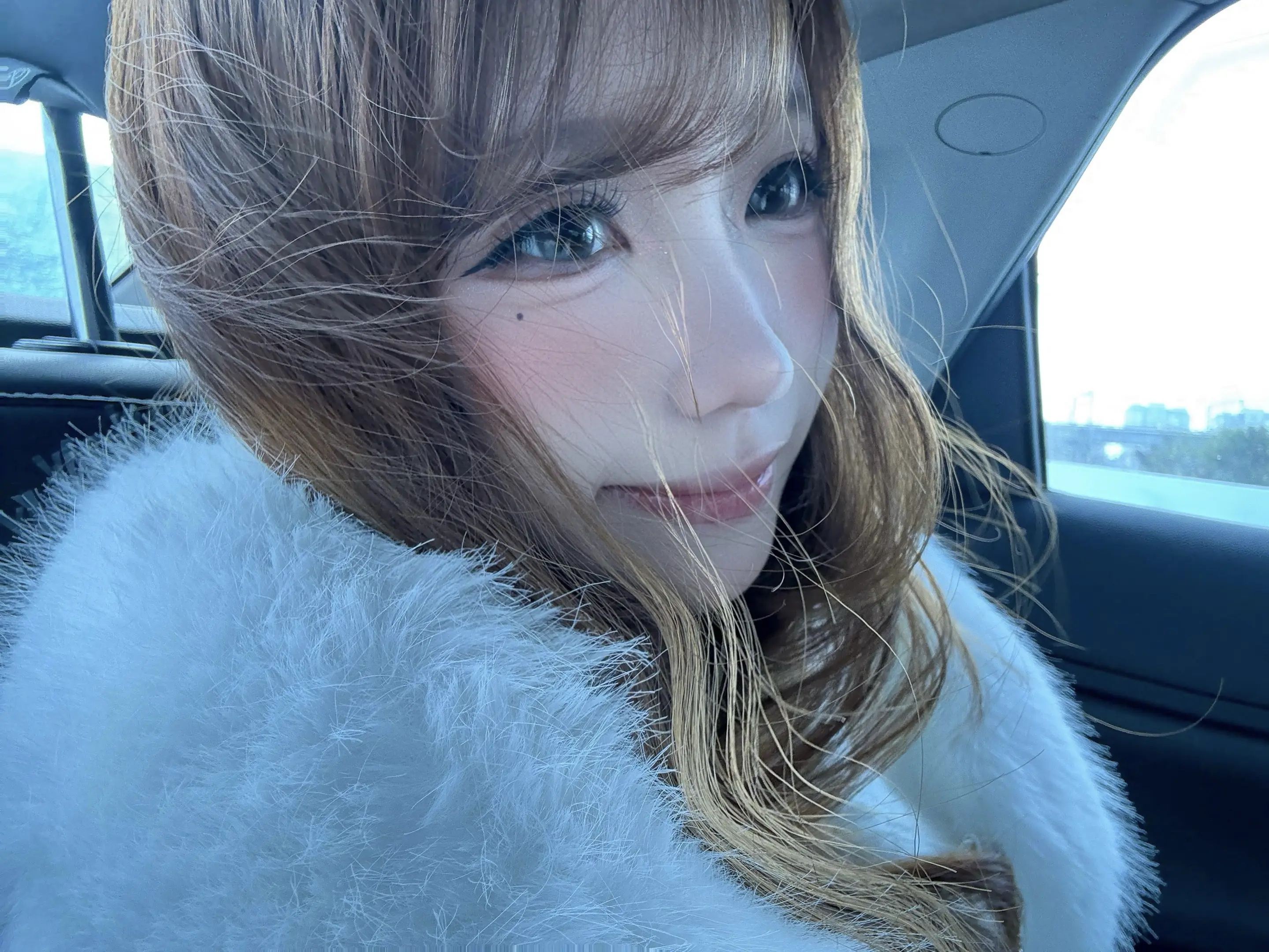 你变的好快 我都分不清以前的好是真是假 算了 你有你的难处