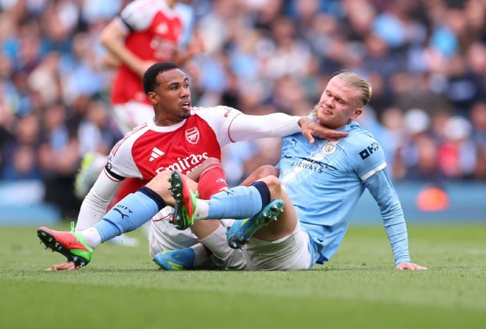 【今球讲】哈兰德在和加布里埃尔的综合格斗中胜出。 