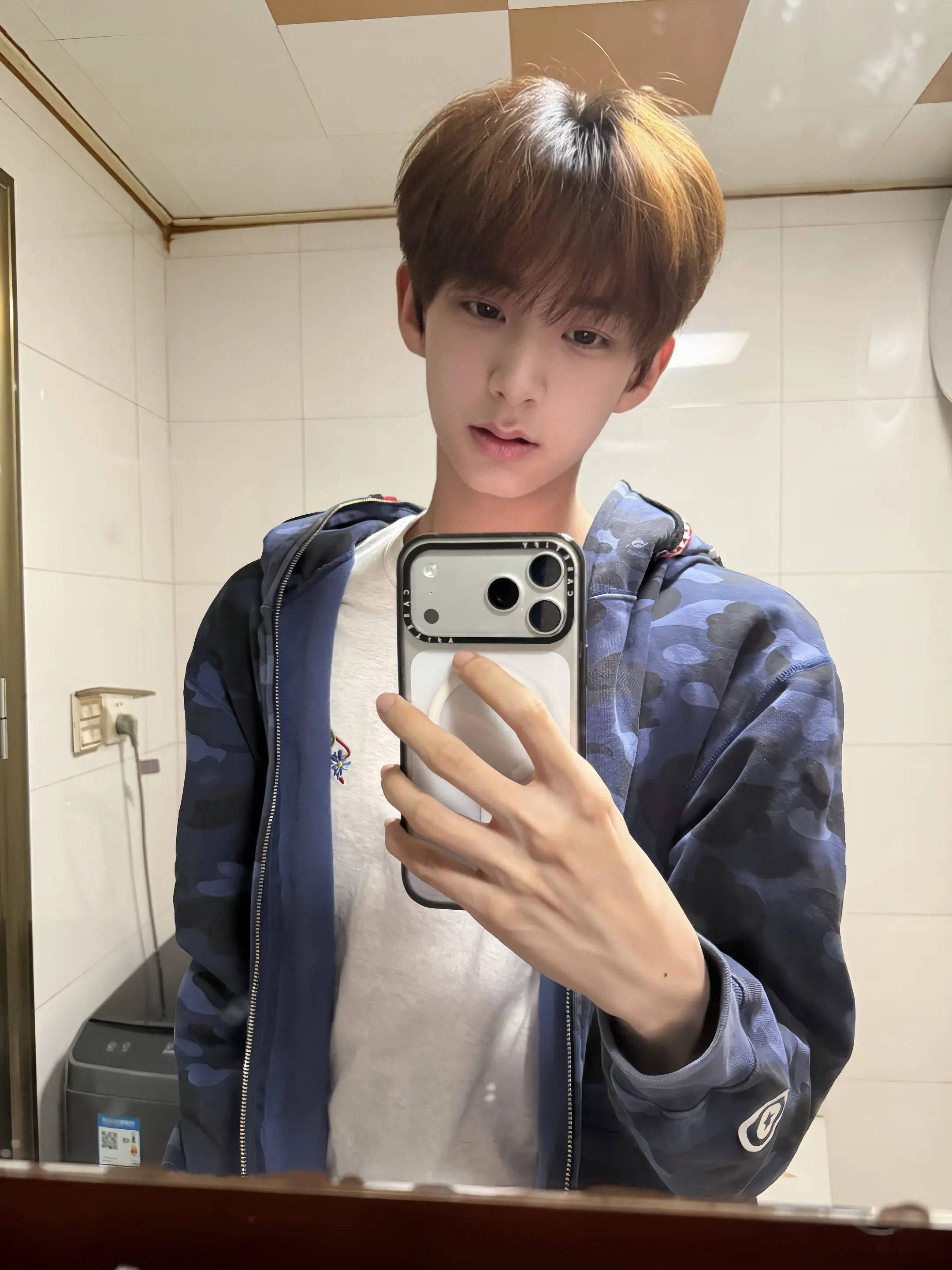 晚安这个词好暧昧 可我只想和你说