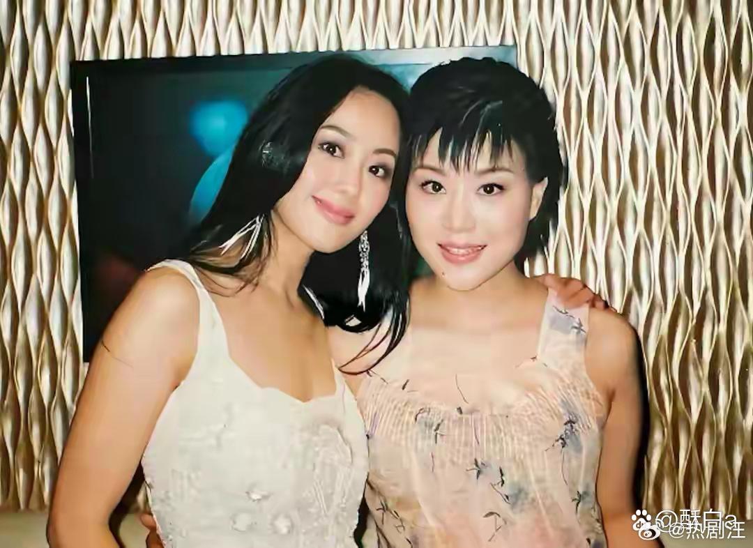 63岁章小蕙返港与闺蜜相聚，瘦身后颜值回巅峰，被曝瘦了7公斤 
