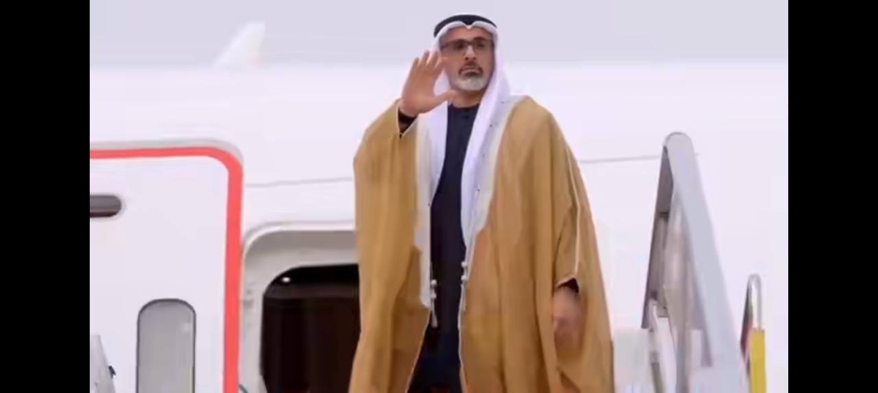 恋恋不舍的阿联酋王储，多么想再驻留片刻。
一轮游一轮的狂轰乱炸，阿布扎比，迪拜不