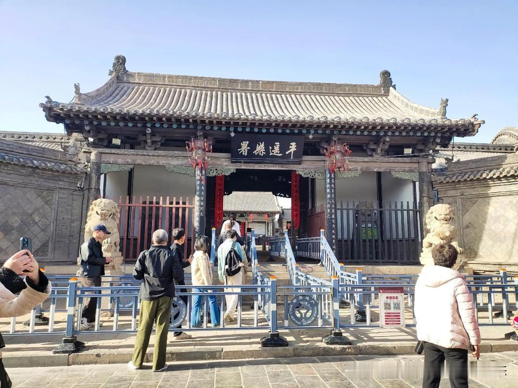 平遥古城
 
       平遥古城地处山西晋中市平遥县，是中国四大古城之一，世