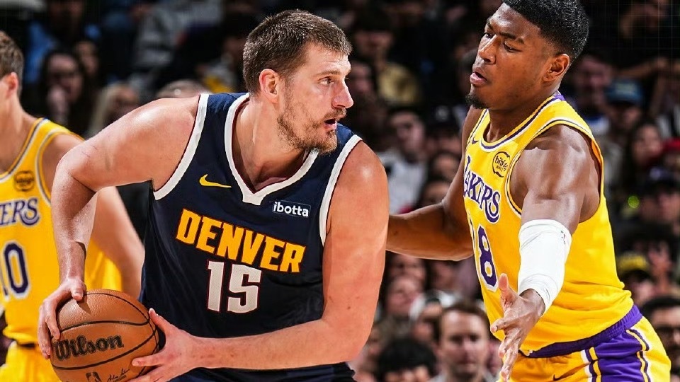 今日复盘  G62vs丹佛  尽力局总体打得不错，对面外线开挂，四次在落后两位数