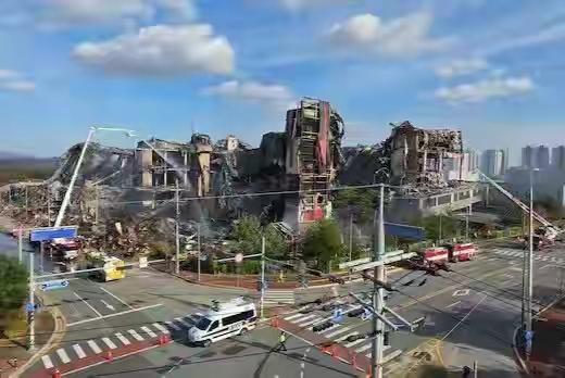 韩国超大物流中心大火烧了60小时！超千万件衣鞋被毁，无人员伤亡

韩国这场突如其