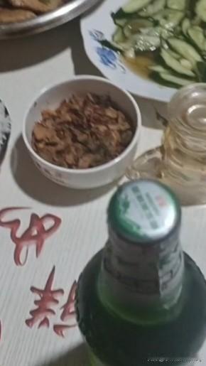 打铁第二天：伙食变了，节奏也变了！

打铁第二天。

今天拍了下自家的伙食。
