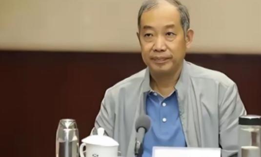 马伟明猜中了，百亿核航母变成烂尾工程，军方给出最后的期限，中国教授竟然预言了美国