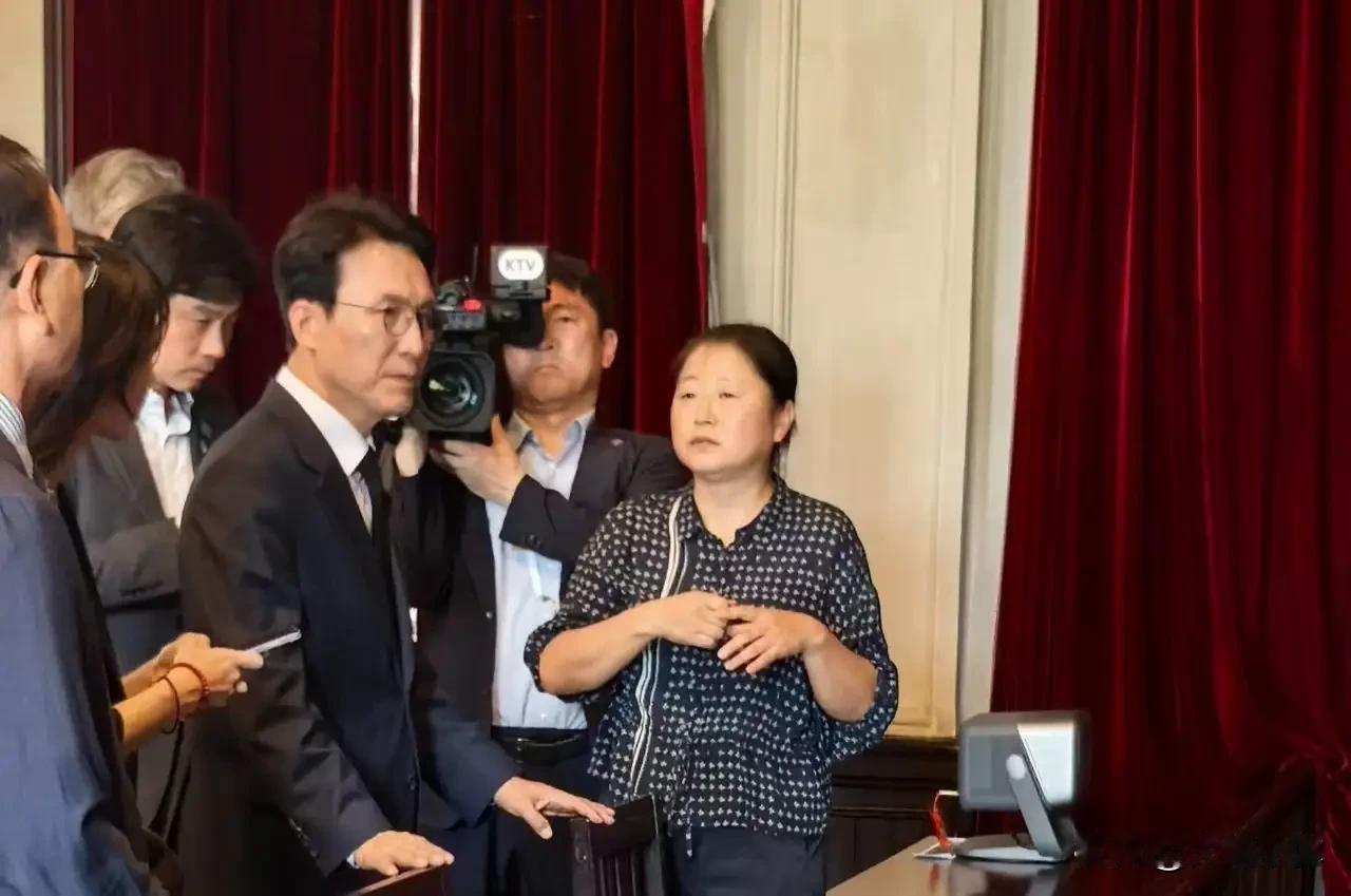 开完夏季达沃斯会议，韩国总理直奔大连旅顺，专程祭拜安重根义士！
 
韩国总理这次