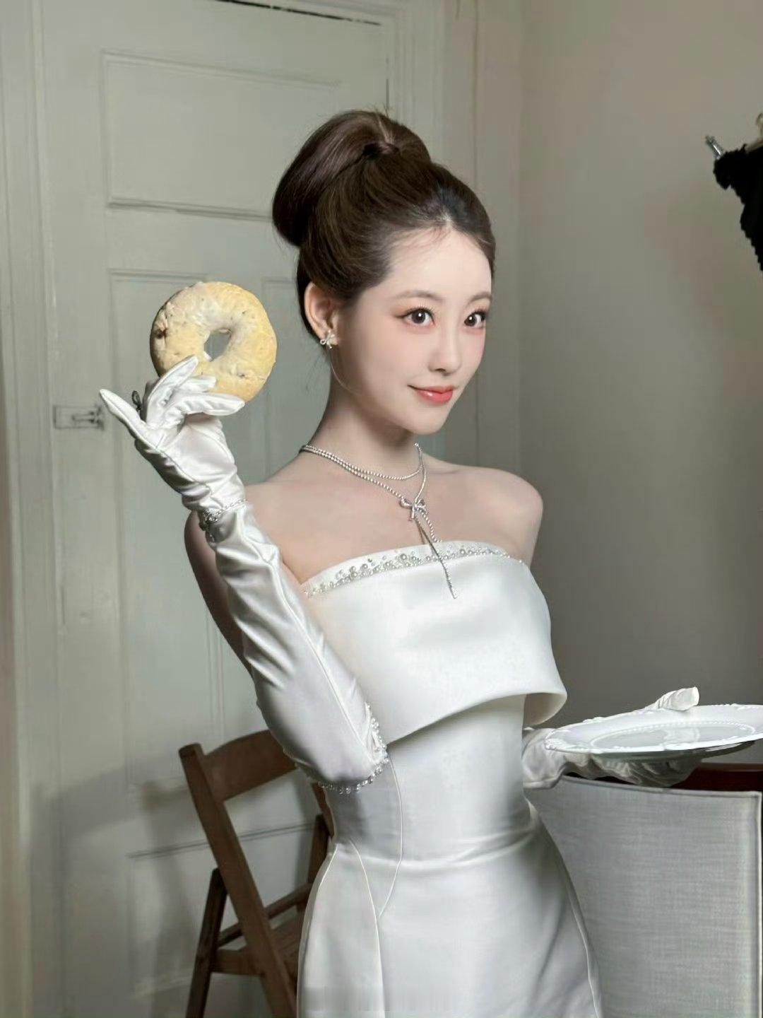 谢谢祝绪丹的隔空投喂