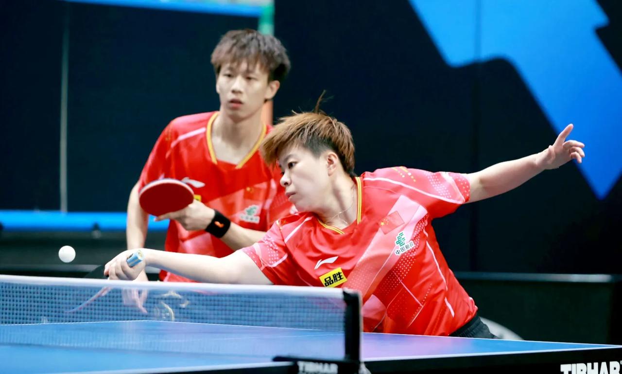 张本智和/早田希娜被零封！
2023平昌乒乓球亚锦赛，混双1/4决赛，林高远/王