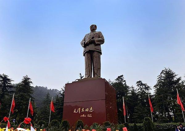 离世近半世纪仍被全球研读：他为何是跨越时代的精神坐标
 
全球范围内持续掀起对毛