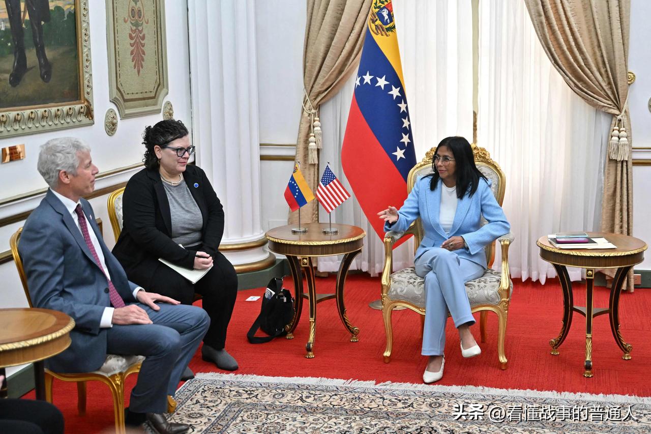 伊朗战场打到第5天，特朗普没有发战报，没有宣布战果，反而公开夸起了委内瑞拉：石油