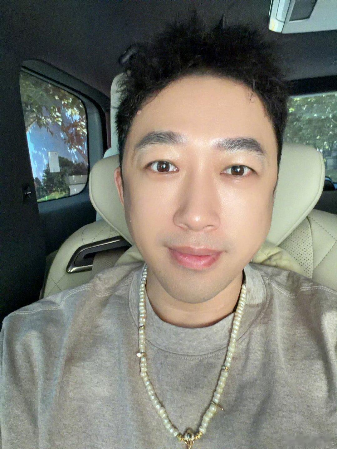于正没有云包场莫离于正没给白鹿莫离包场身边好友都在为《莫离》造势包场，于正始终没