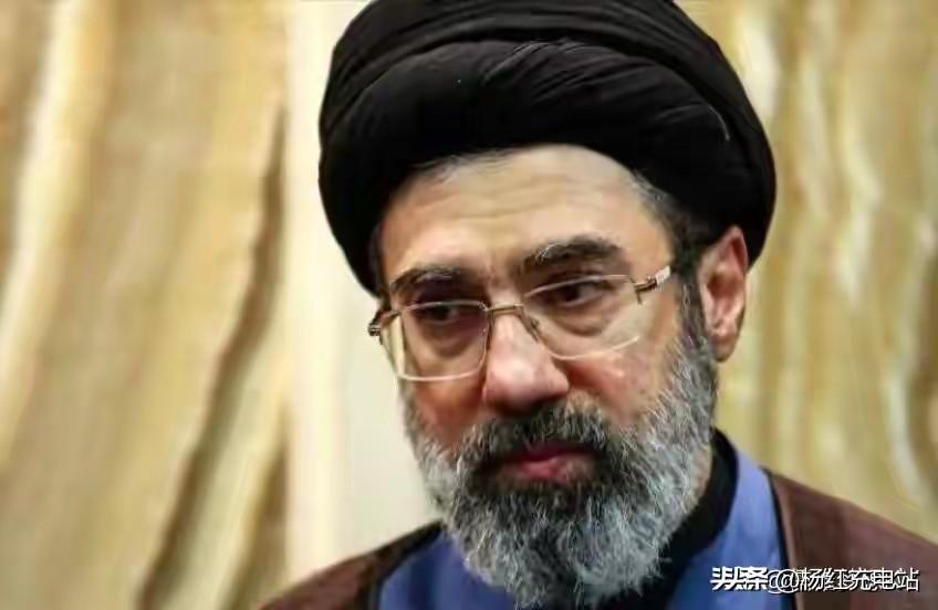 24小时惊天反转！伊朗一招锁死主动权，特朗普彻底被拿捏
 
中东局势一夜变天！穆