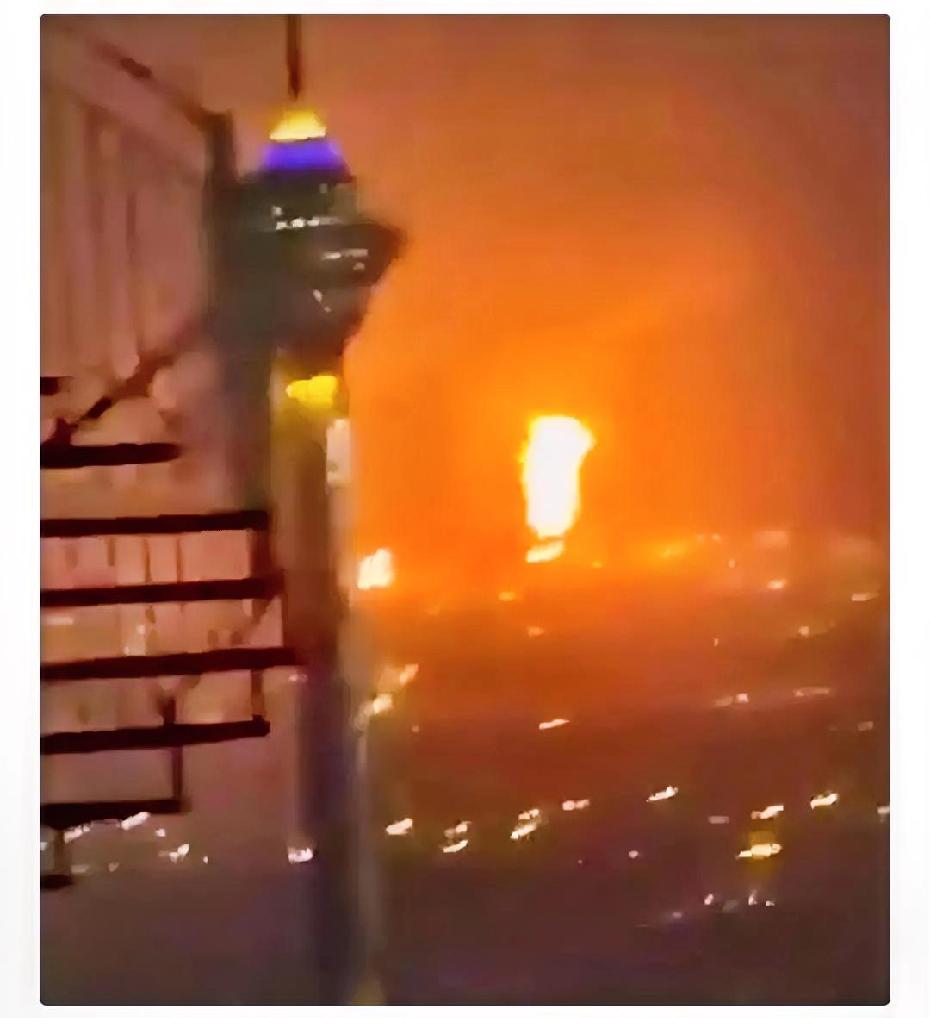 今天传出的中东消息，看得人背后发凉。

4月5日，科威特舒韦赫的一个石油综合体遭