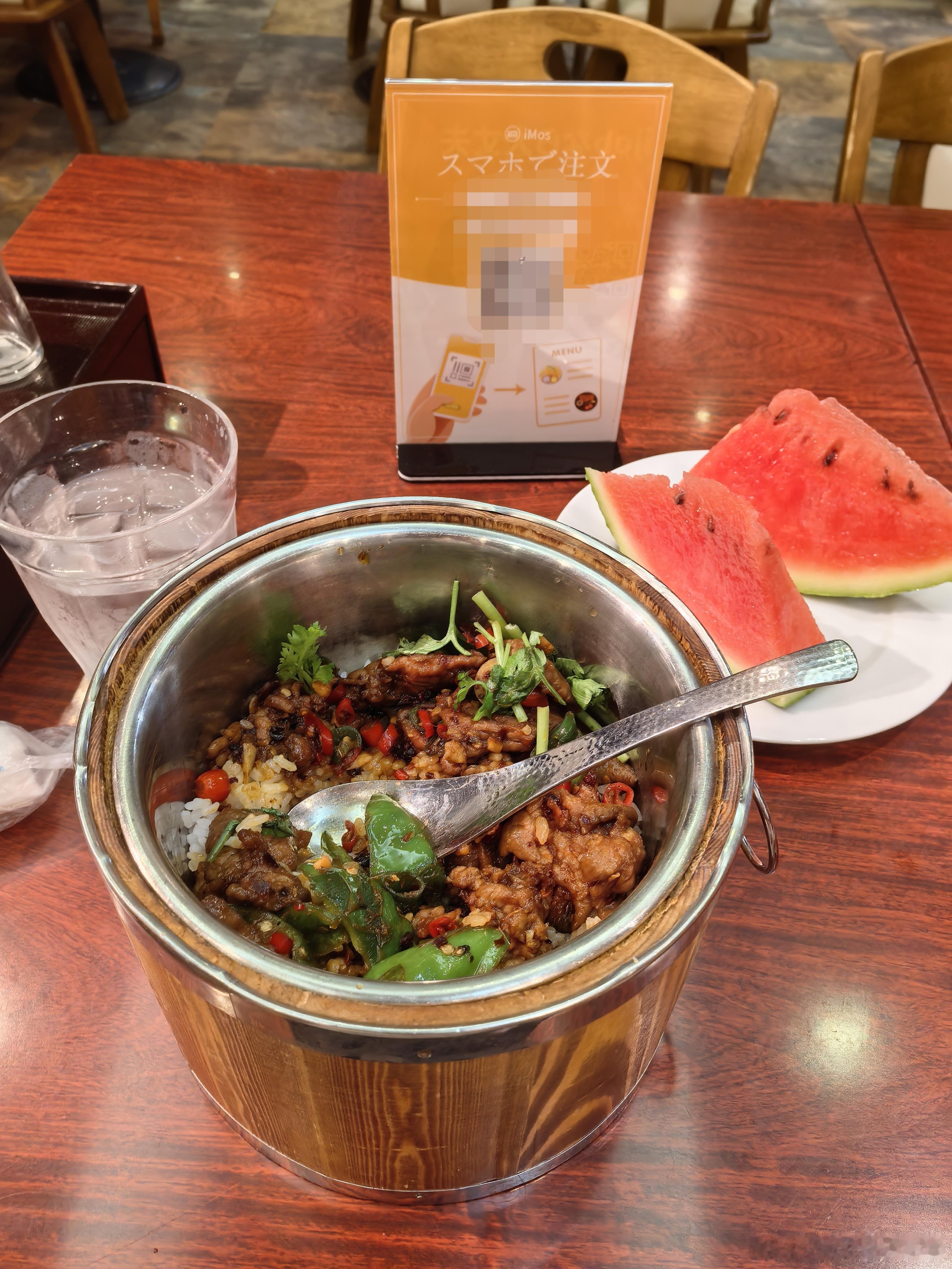 好好吃！！！！[泪][泪][泪]好久没吃过味道辣度这么正宗的四川菜了，老板还送了