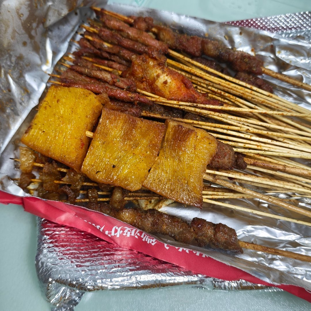 食入烧烤 
