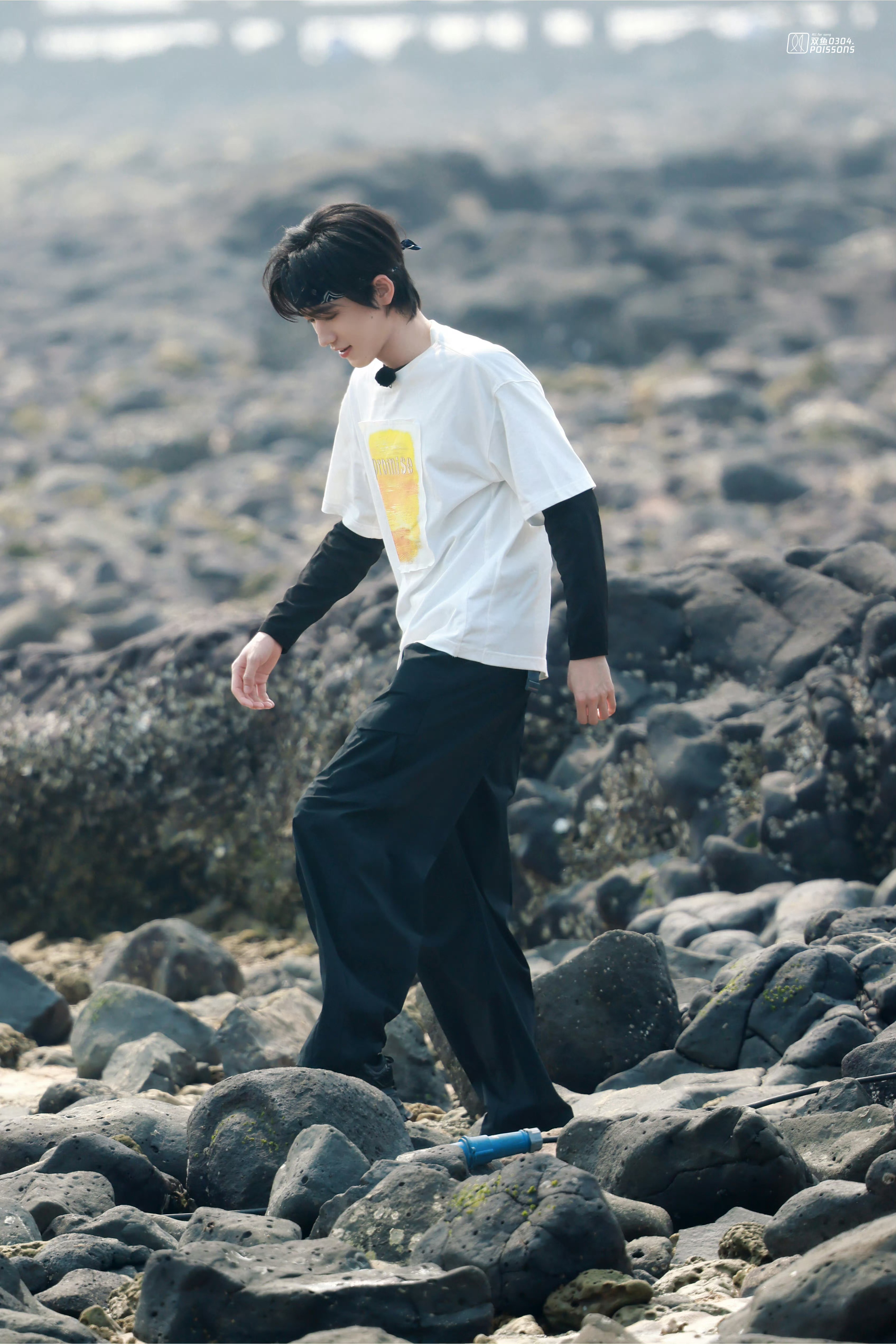 宋亚轩黑色发带look 新鲜轩哥出现✨宋亚轩奔跑吧14录制路透