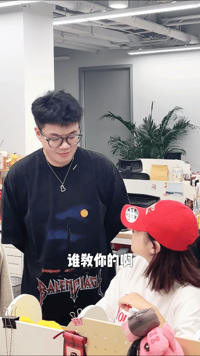 #喜人团建整活有多强#咱们就是说，喜人团建的看点那是多到数不过来，每个人都轻松拿