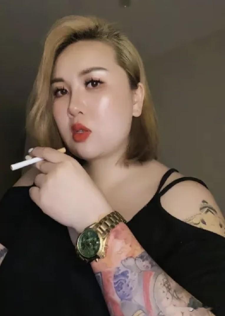 不偷、不抢、外表和人品双在线，却被世俗偏见狠狠拿捏！

现实里很多人找对象，总说