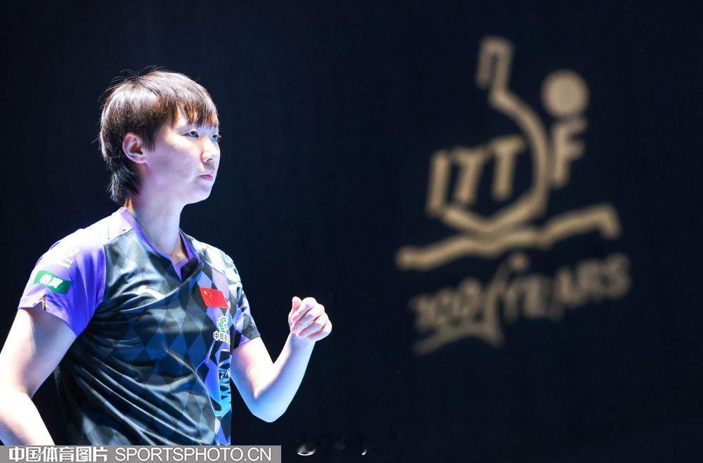稳当 王曼昱3比0申裕斌王曼昱vs申裕斌国乒女团3比0韩国女团