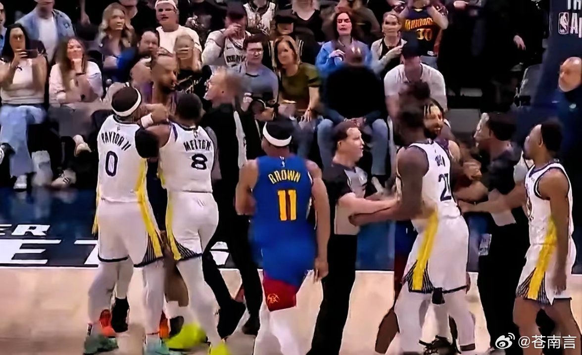 掘金勇士冲突对于勇士来说，他们正处于冲击附加赛区排名的关键阶段，每一场比赛都不容