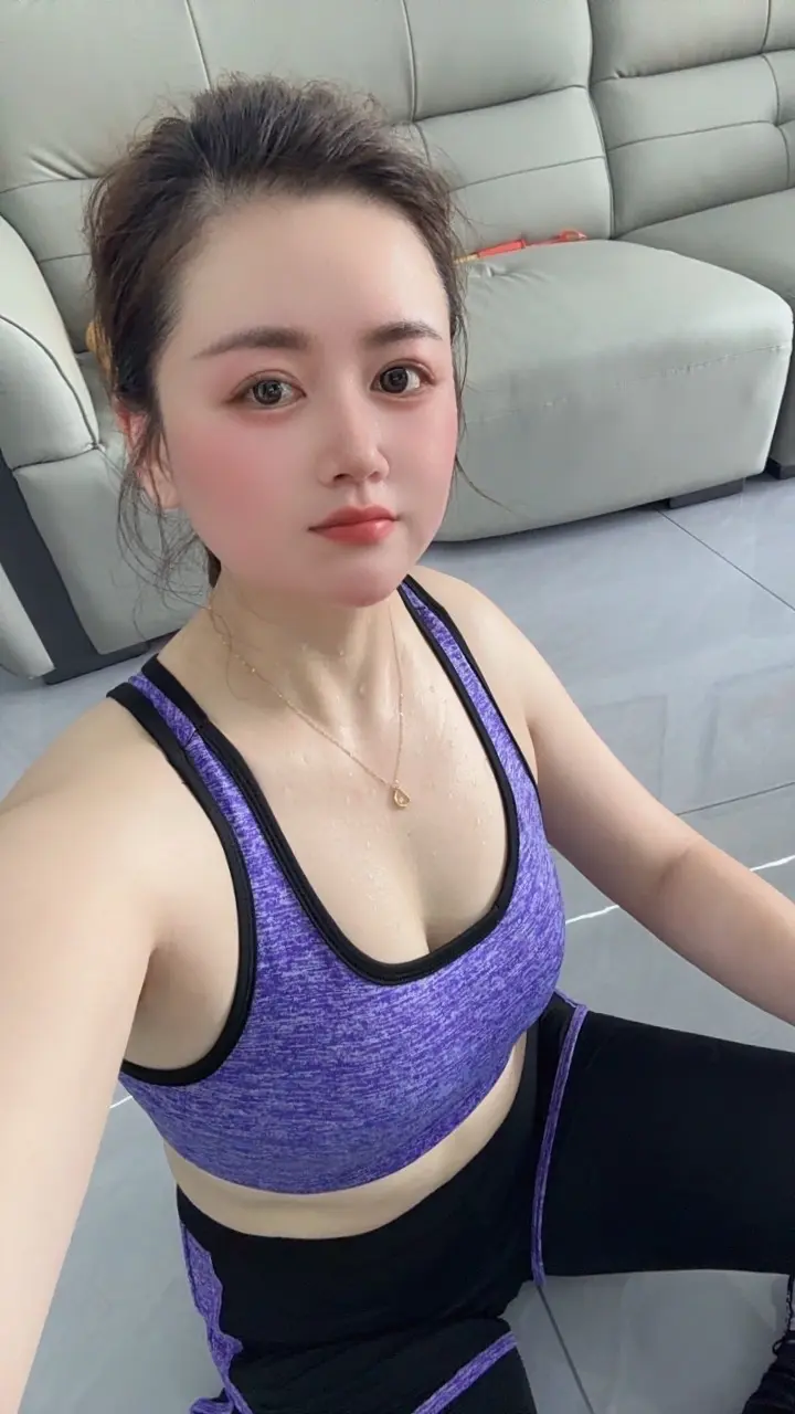 既然不能暴富，那就暴汗吧！瘦不瘦无所谓，多运动才能让曾经进脑子的水一点...