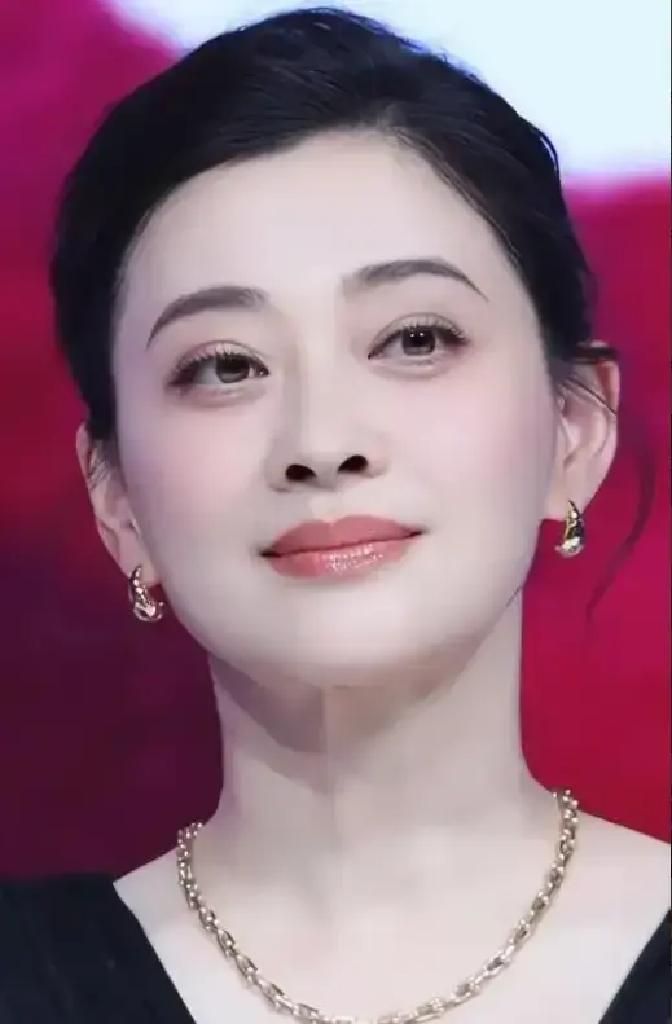 你以为江德福和安杰是注定的吗？差一点，这部剧就全换了。
 
牛莉为一部叫《生命档