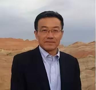 复旦那个爱抽烟的哲学老头王德峰，又开口了。这次直接甩出一句话，听完让人心里咯噔一