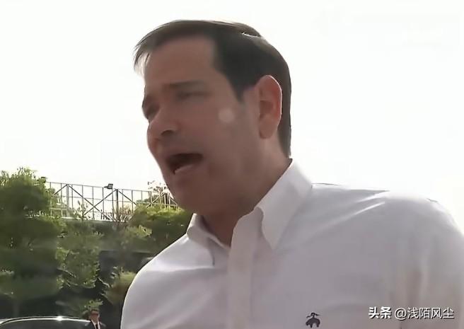 美国国务卿鲁比奥在印度回答记者有关美国对印度种族主义言论时表示:“每个国家都有人