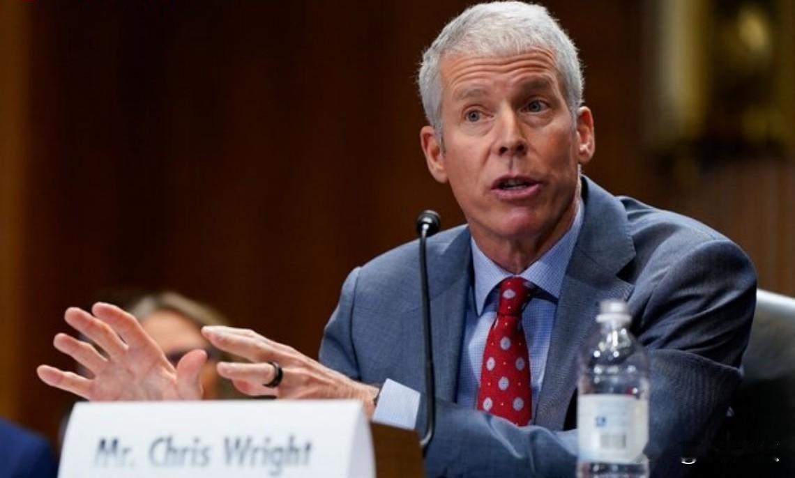 敢吗？ 美国能源部长：我们没有计划对伊朗重演委内瑞拉的局面。实际上是不敢，委内瑞