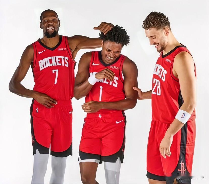 阿门下替补，申京为轴的一星四射才是火箭的版本答案！

一星：申京
四射：杜兰特、